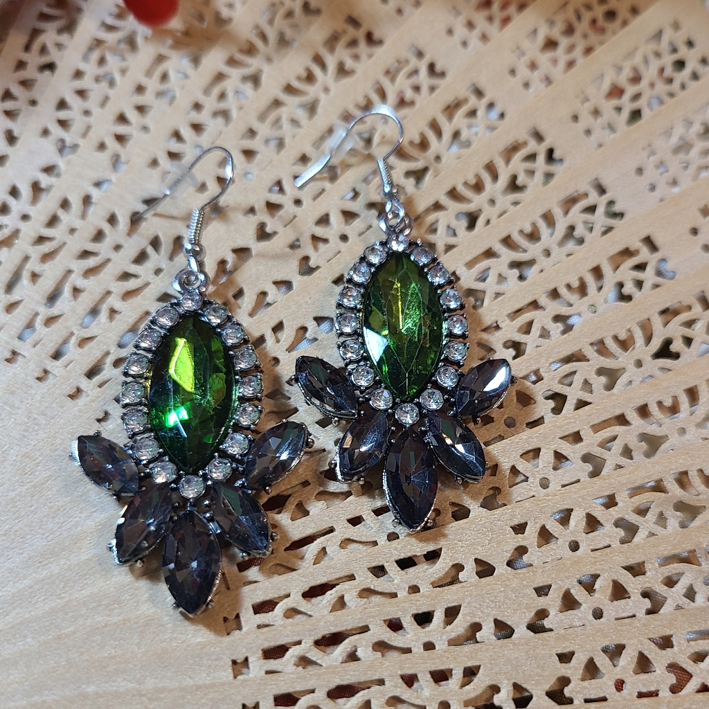 Ladies Earrings For Sale Today